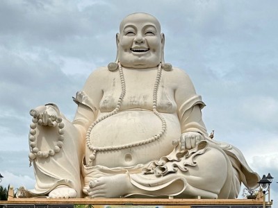 Posąg Buddy (fot. Renata Bartoszek i Grzegorz Brodecki)