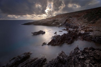 Dzikie wybrzeże Malty (fot. S. Adamczak, okfoto.pl)