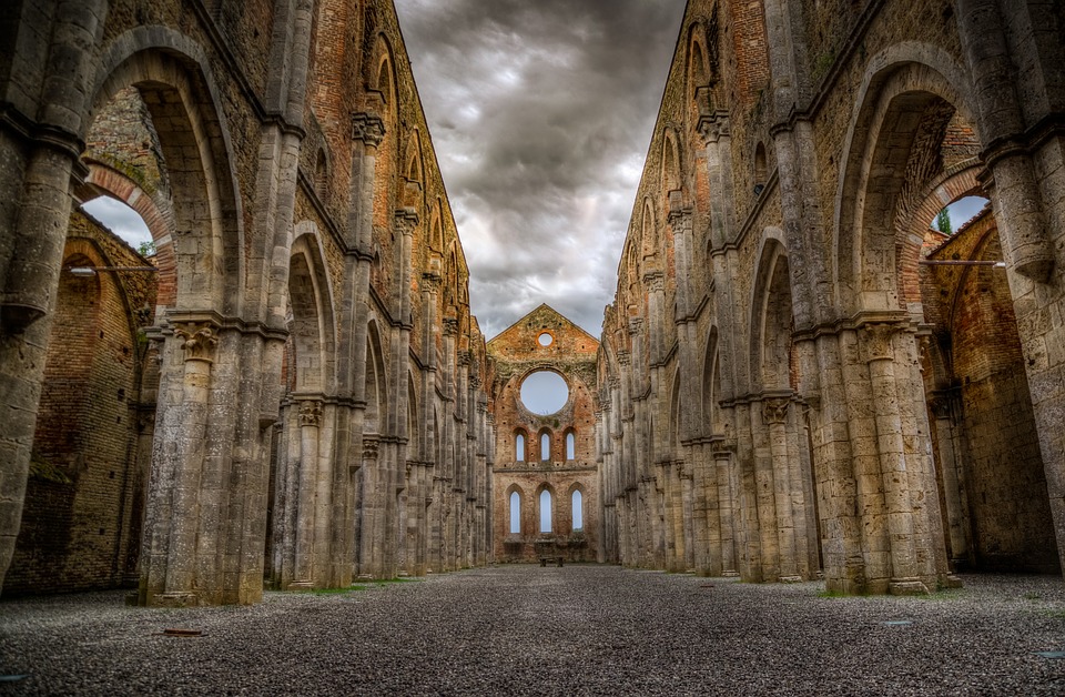 Ruiny opactwa San Galgano, fot. Max Pixel