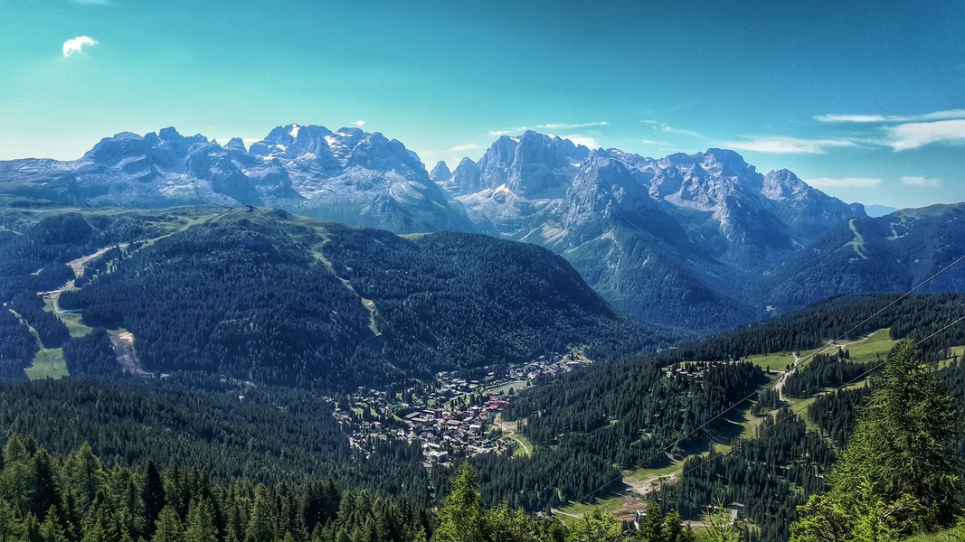 Dolomity Brenta, w dole – Madonna di Campiglio (fot. Paweł Klimek)