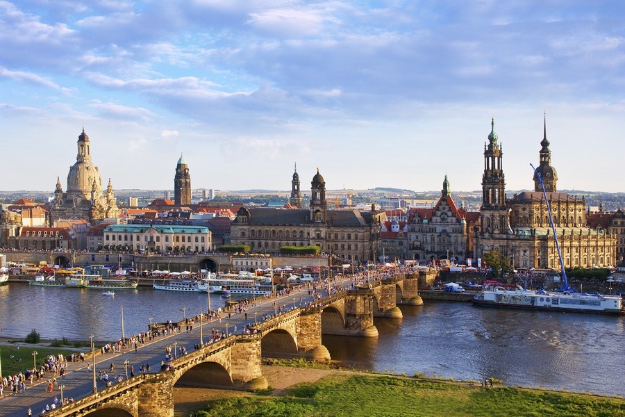 Panorama Drezna o zachodzie słońca