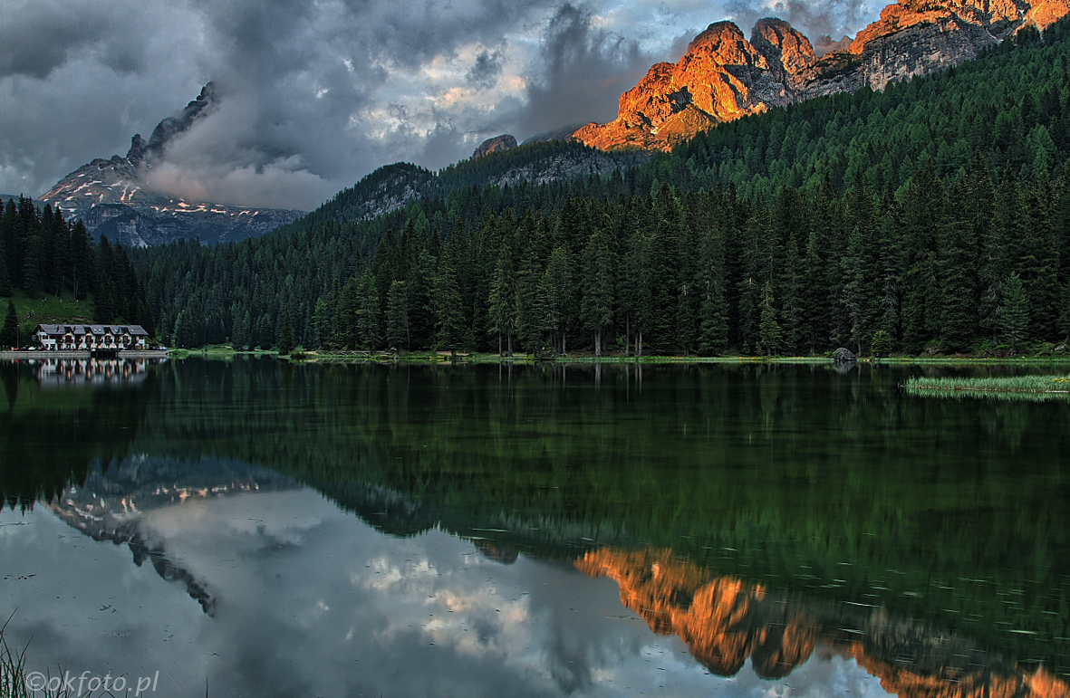 Jezioro Misurina (fot. S. Adamczak, okfoto.pl) Jezioro Misurina (fot. S. Adamczak, okfoto.pl)
