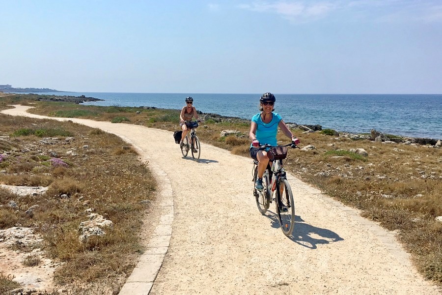 Rowerzyści na szlaku w Capilungo