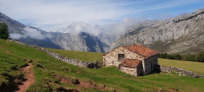 Ostatnie zabudowania osady Pandebano (fot. Joanna Rogoż)