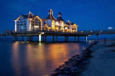 Przy molo w Sellin (fot. S. Adamczak, okfoto.pl)