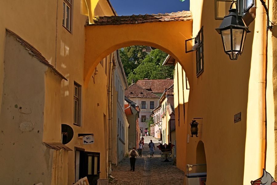 Sighisoara, malownicze uliczki fot. T. Liptak