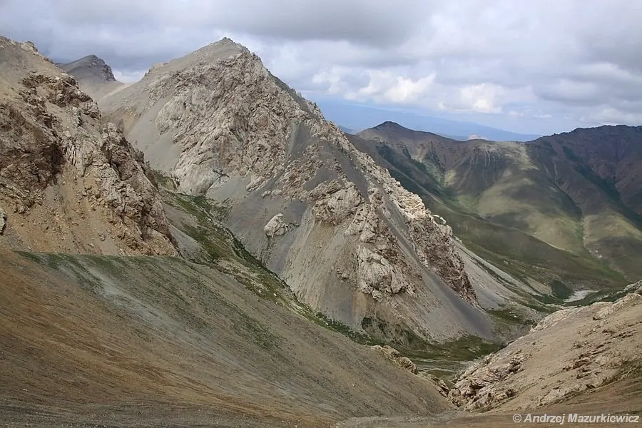 Okolice przełeczy Tasz Rabat